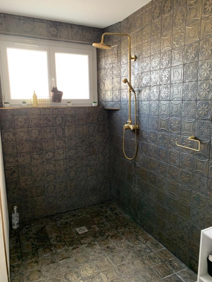 31 - Clim - Front De Appartement